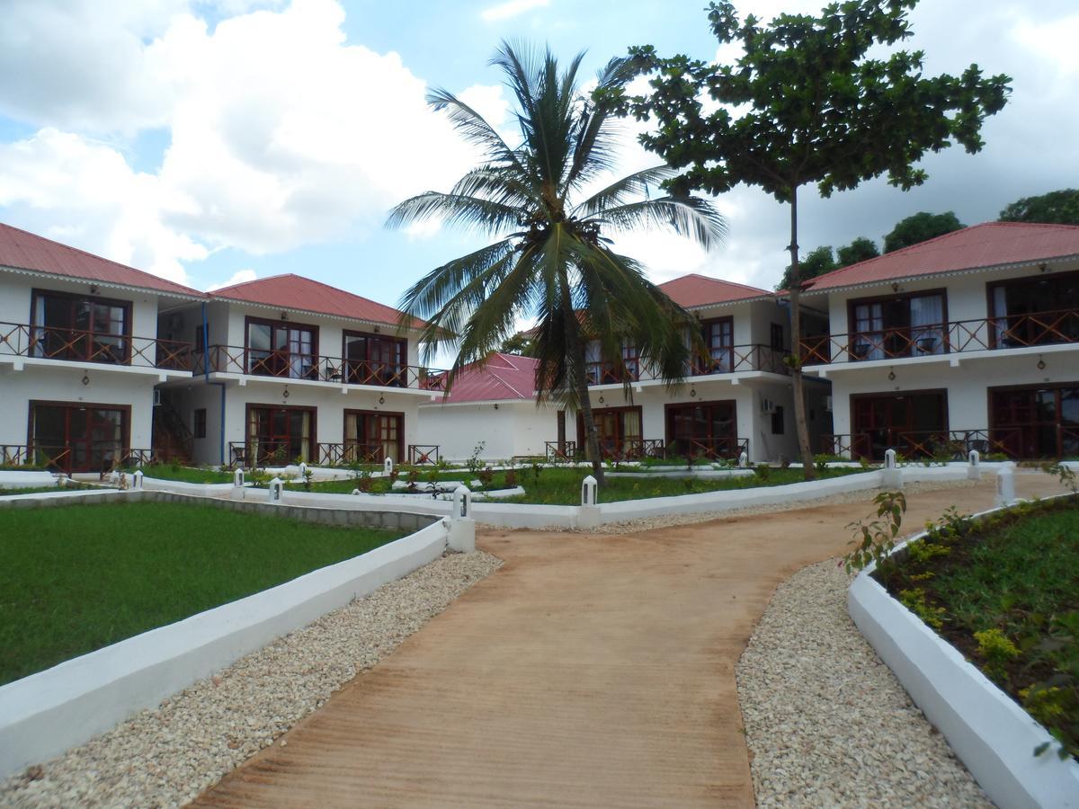 Amaan Ocean Hotel Kihinani Bububu Ngoại thất bức ảnh